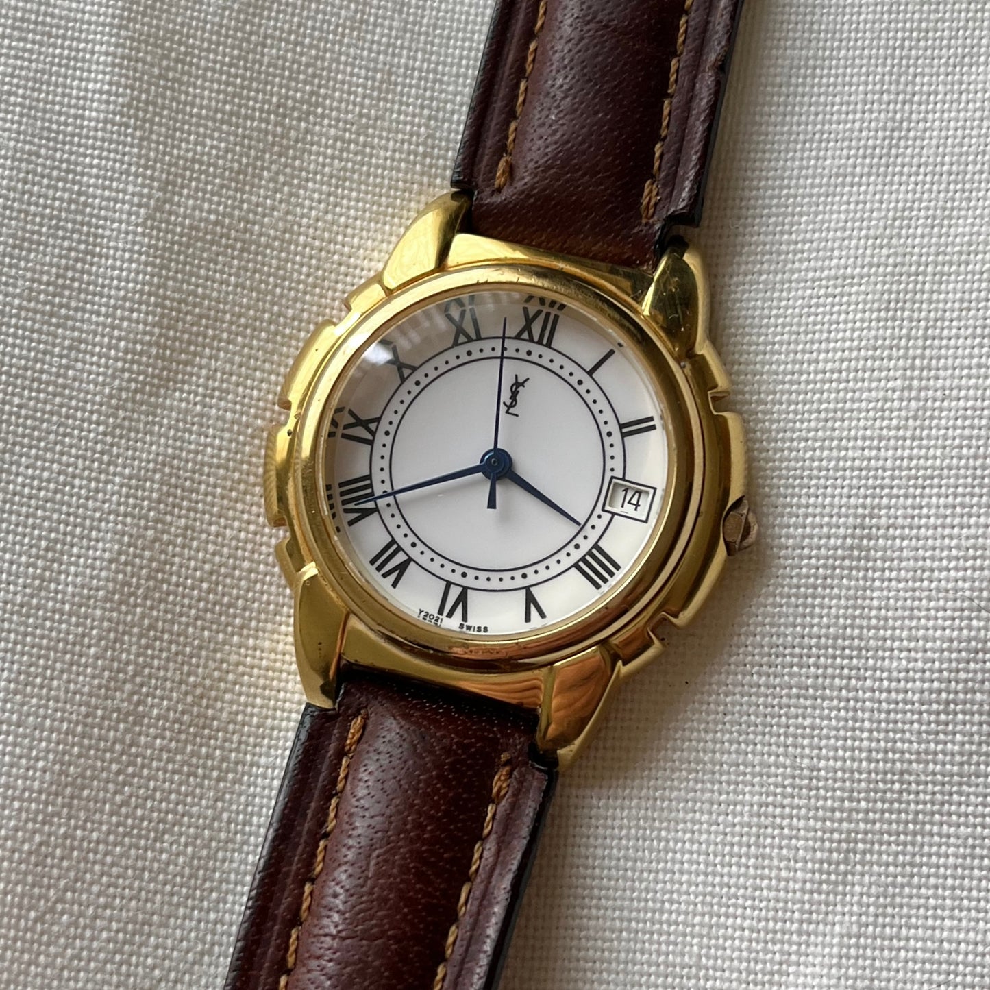 relógio Yves Saint Laurent II