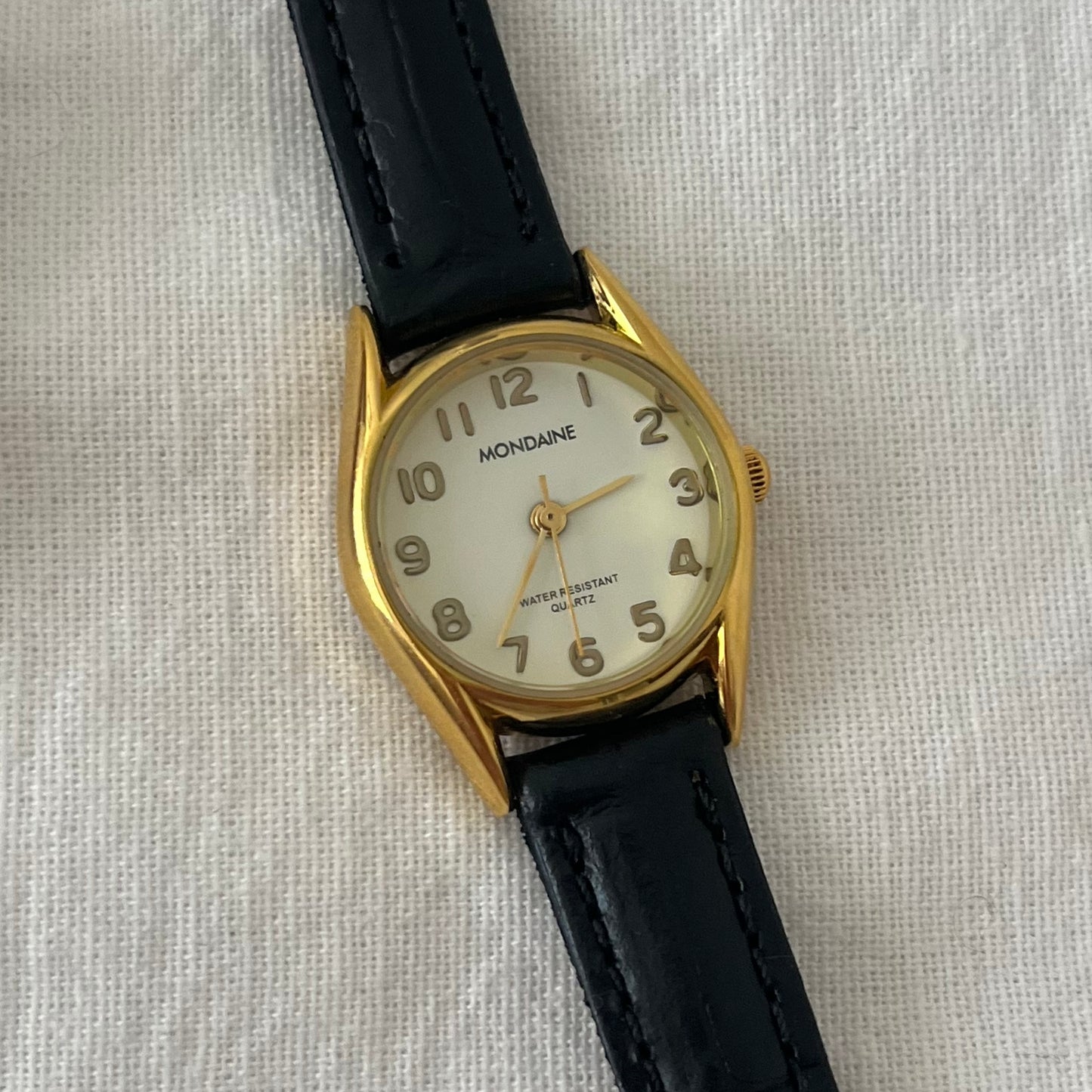 relógio mondaine