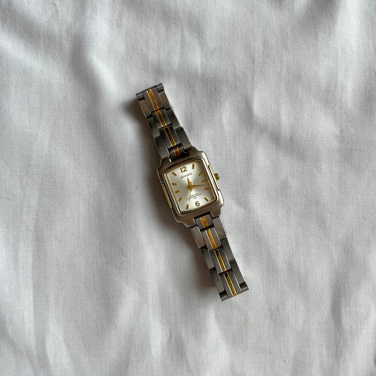 relógio mondaine