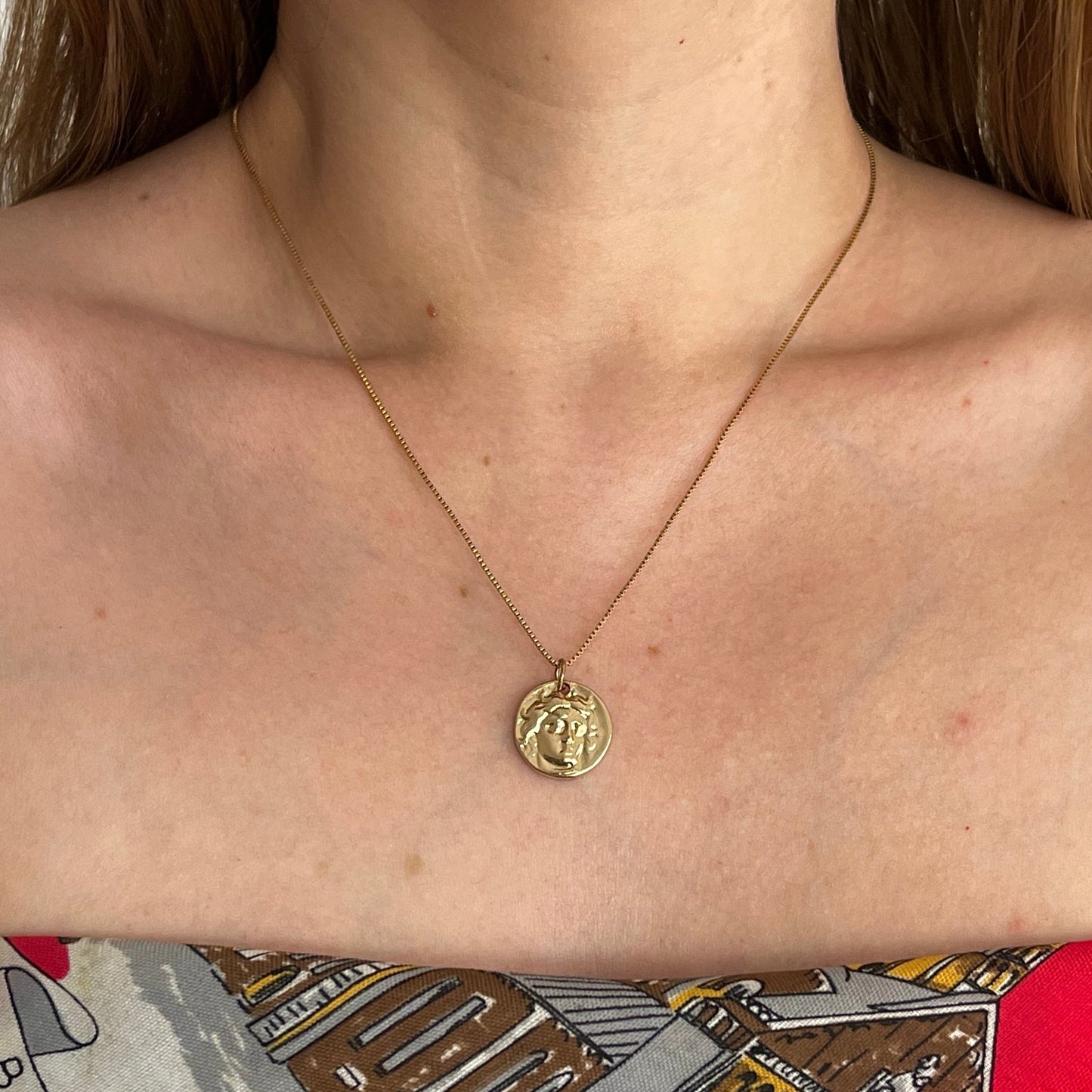 colar vintage medalha