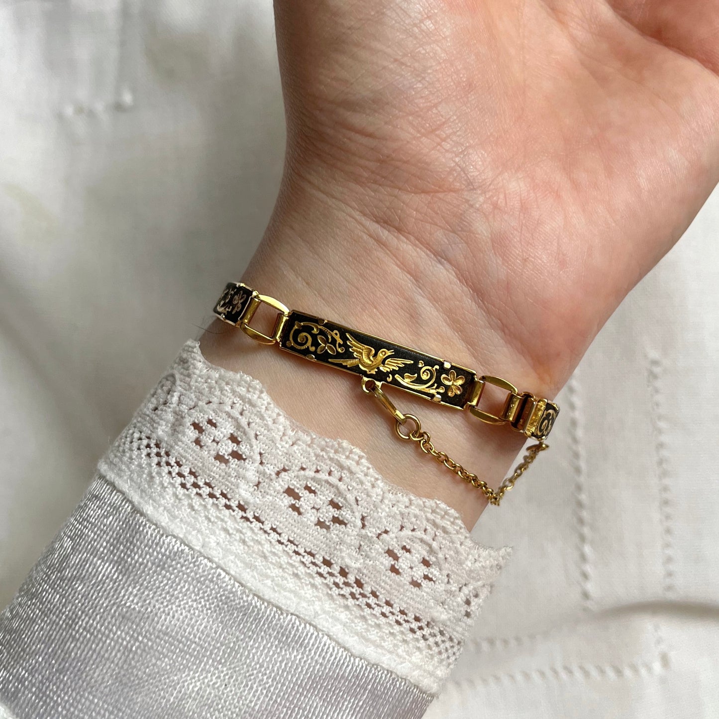 pulseira damasquinada