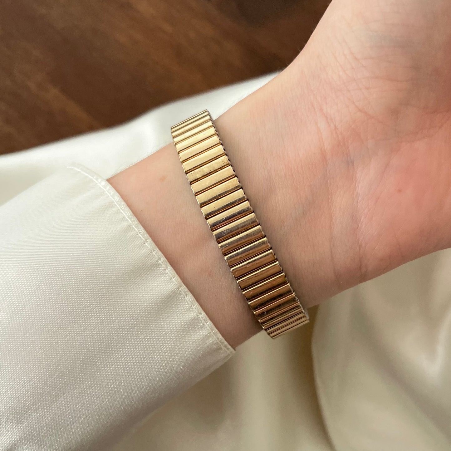 relógio technos dourado