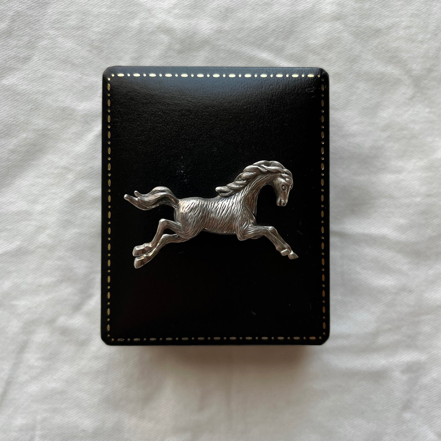 broche cavalo prata