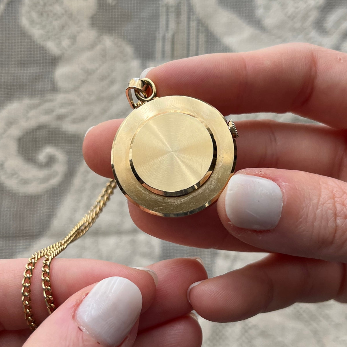 relógio pendente Bulova
