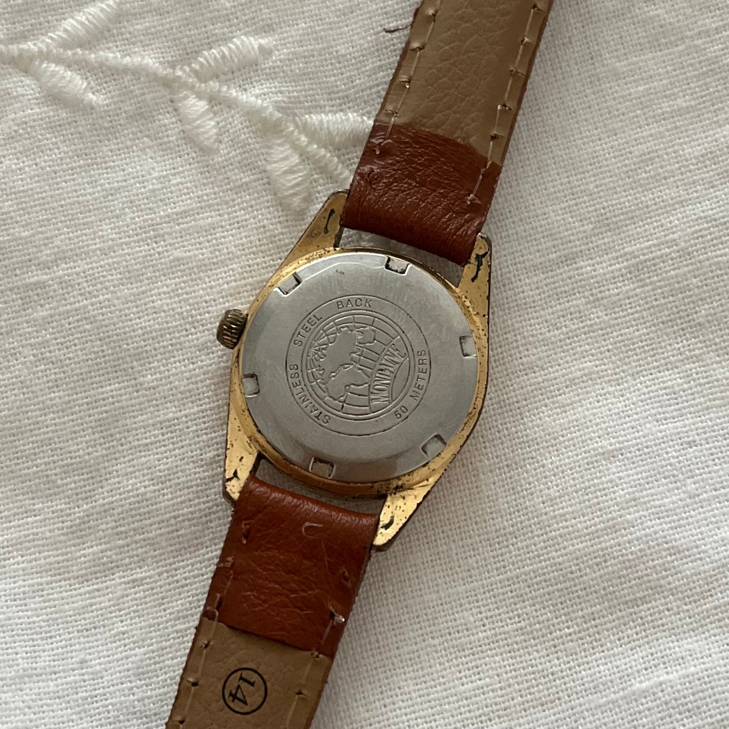relógio mondaine