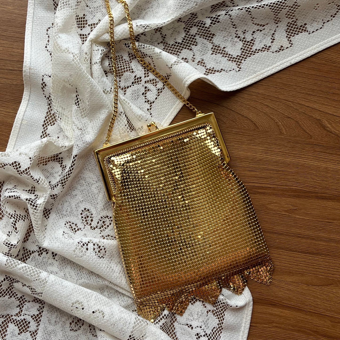 bolsa vintage dourada
