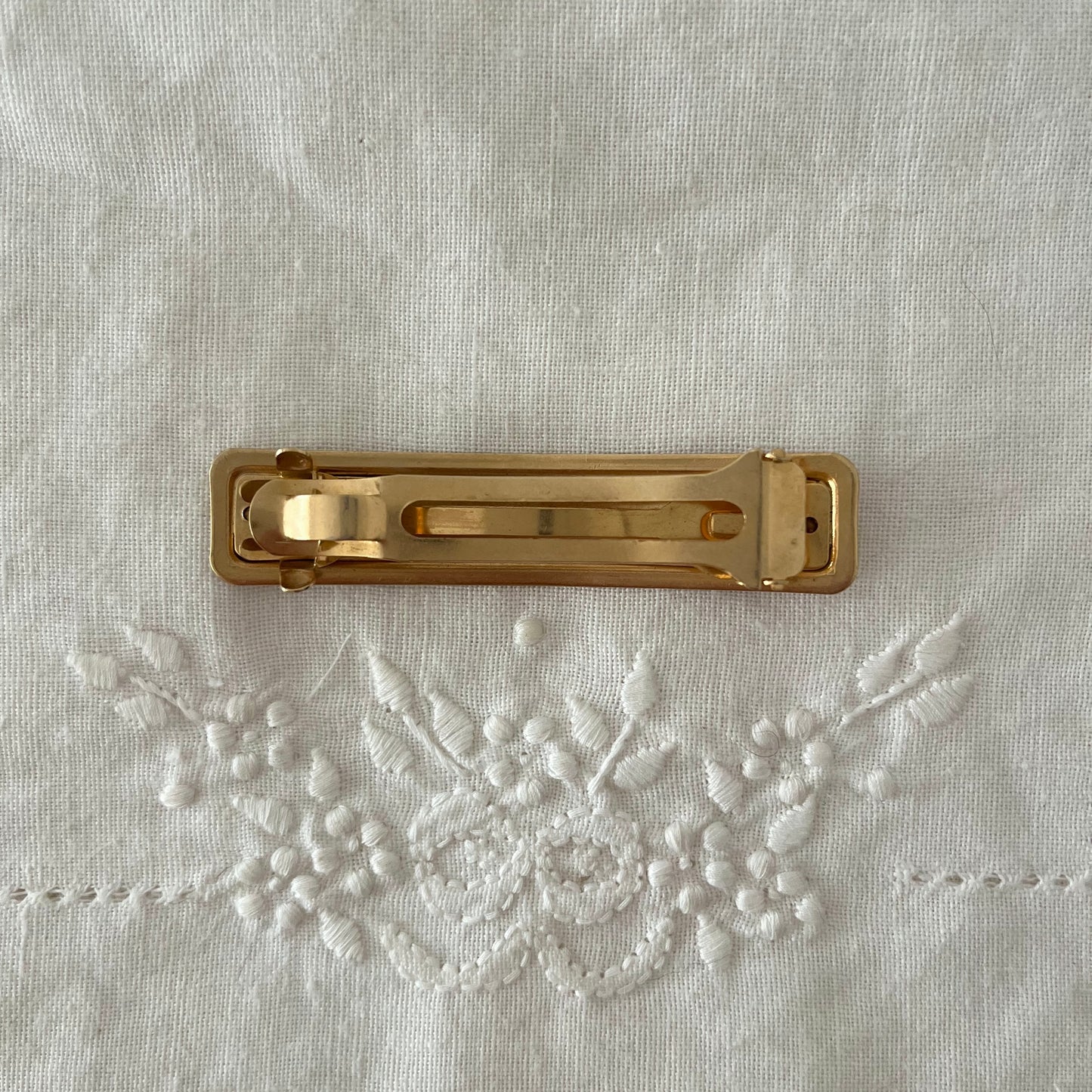 presilha vintage dourada