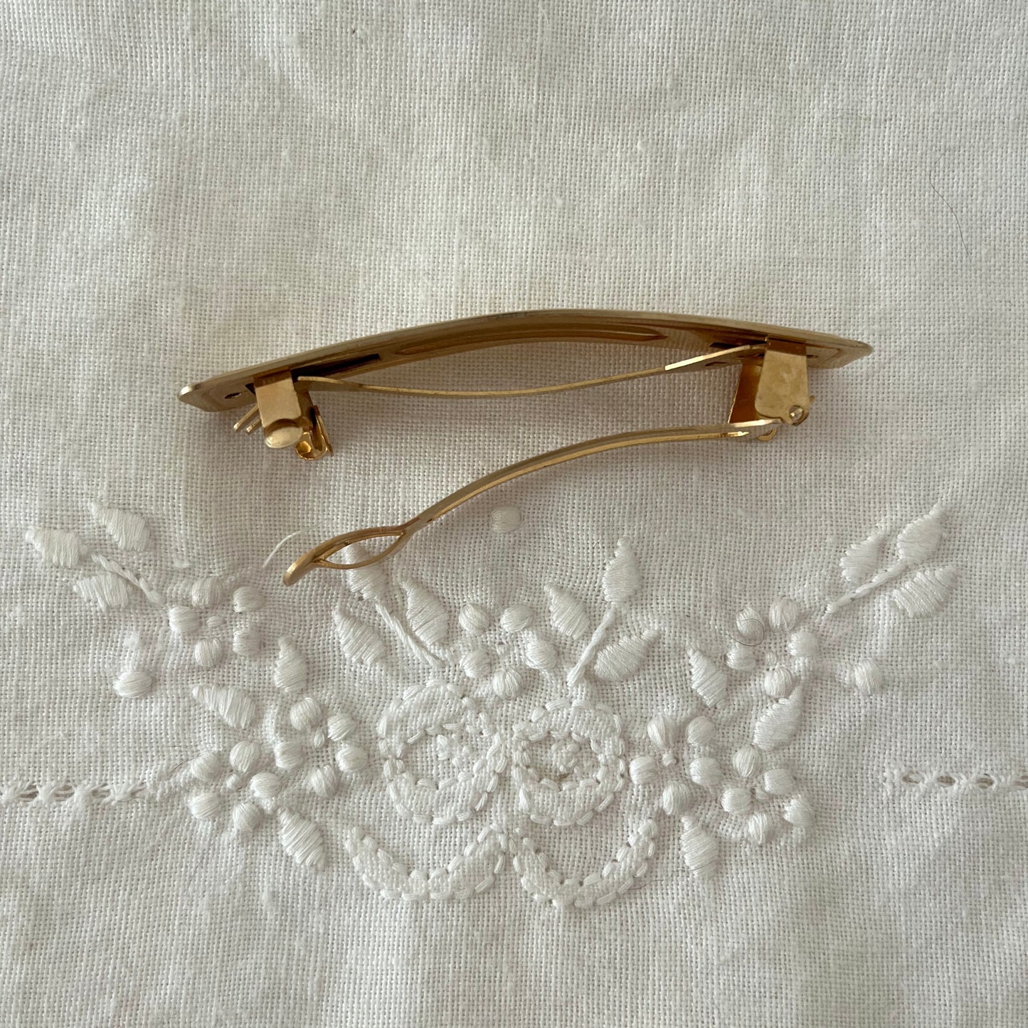presilha vintage dourada