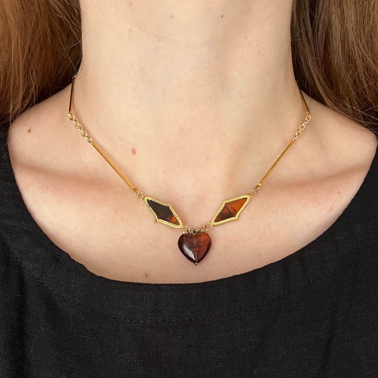 colar vintage tortoise