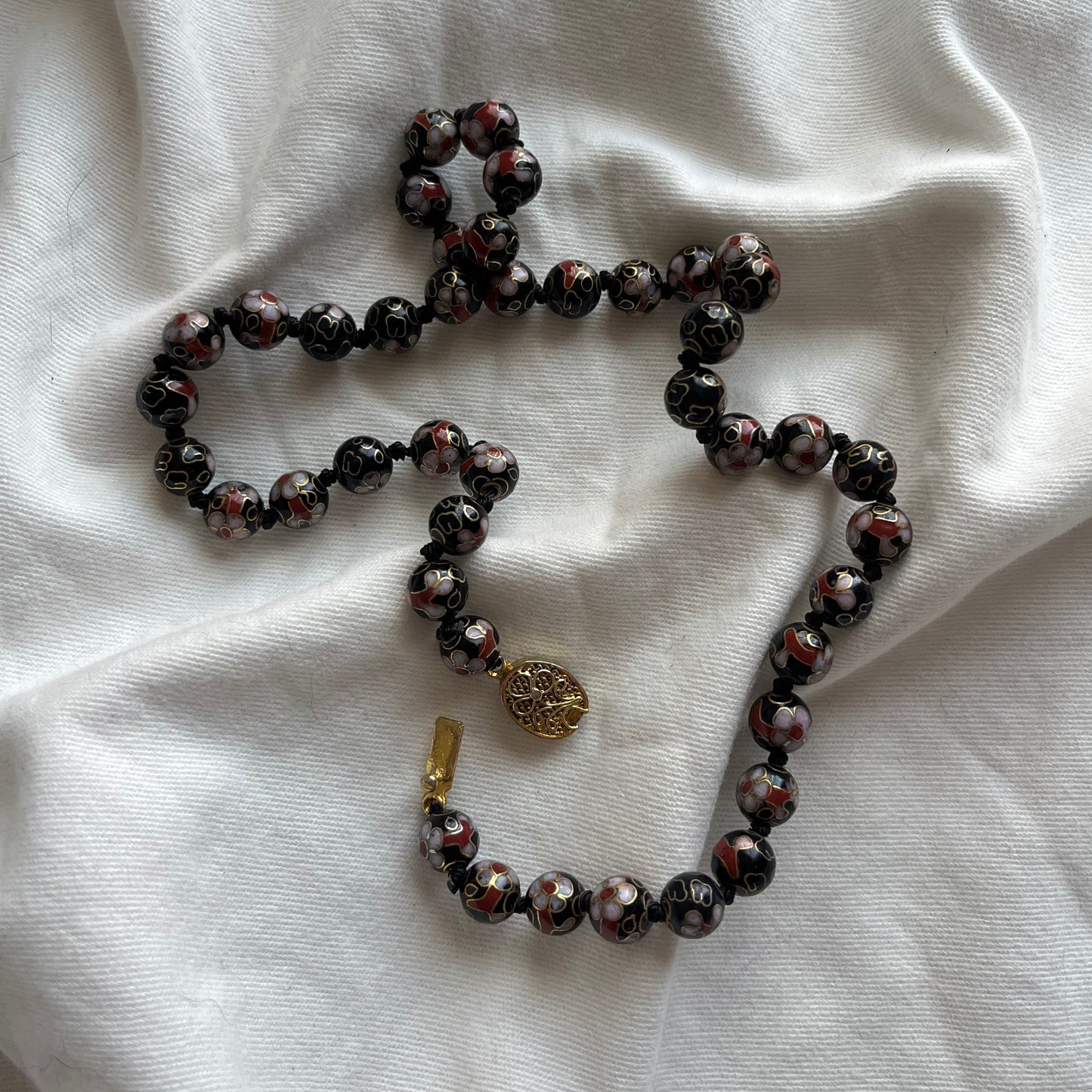 colar pérolas cloisonné