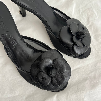 kitten heel Chanel