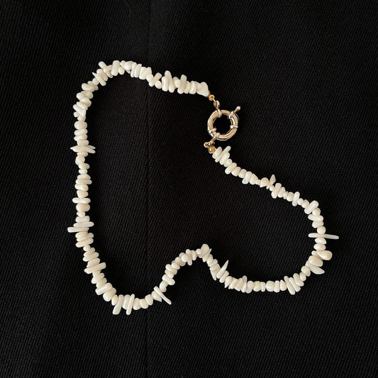 colar coral branco