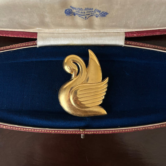 broche cisne Givenchy