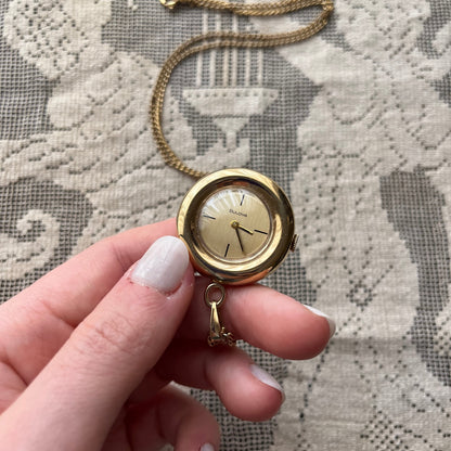 relógio pendente Bulova